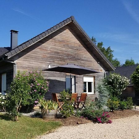 Gite De La Tuillere, Maison Contemporaine En Bois Avec Vue Et Piscine Saint-Aulaire Kültér fotó