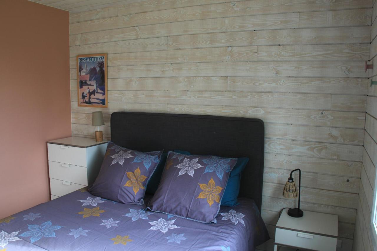 Gite De La Tuillere, Maison Contemporaine En Bois Avec Vue Et Piscine Saint-Aulaire Kültér fotó