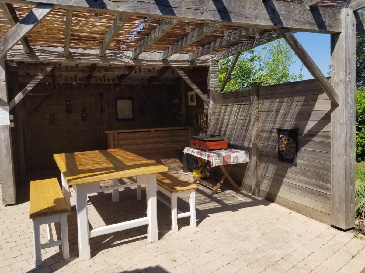 Gite De La Tuillere, Maison Contemporaine En Bois Avec Vue Et Piscine Saint-Aulaire Kültér fotó