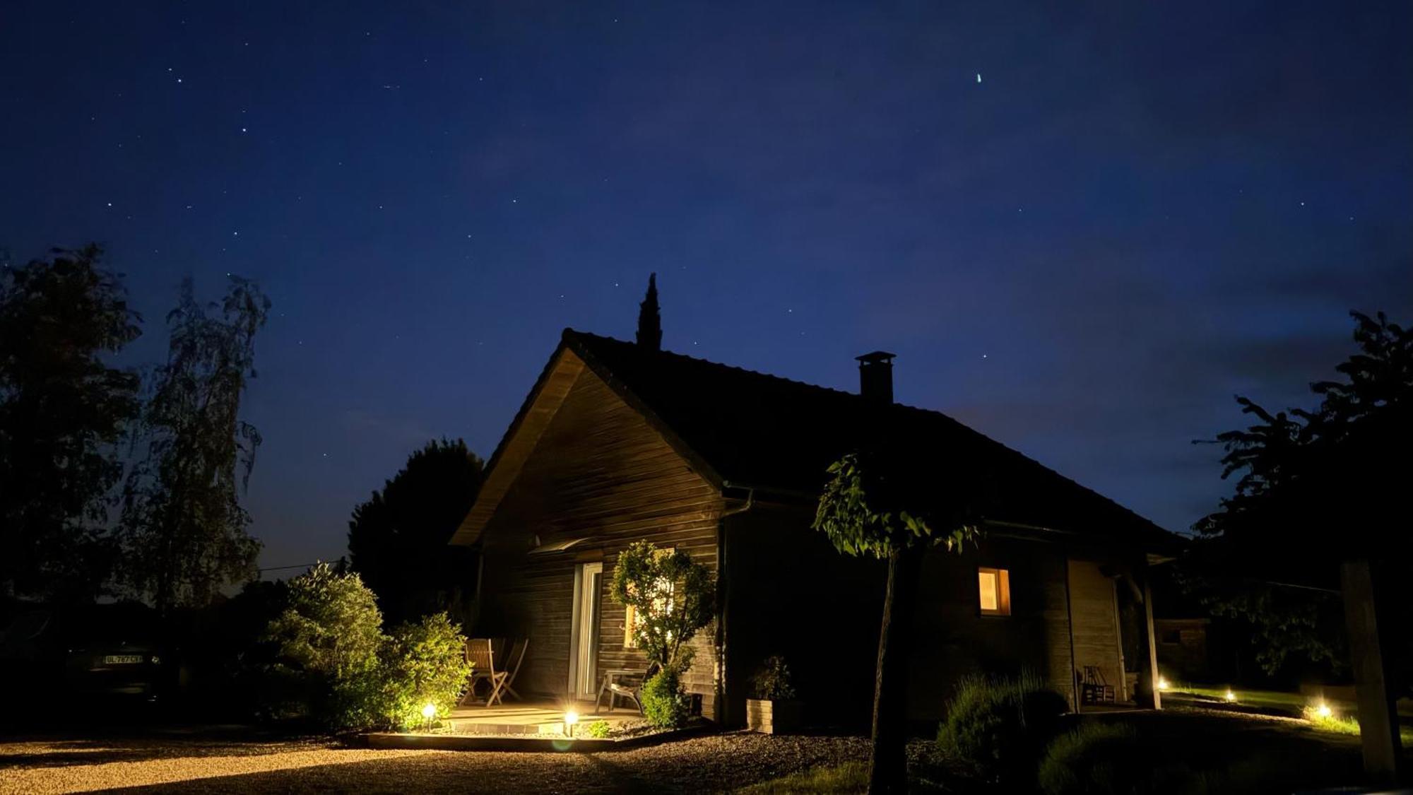 Gite De La Tuillere, Maison Contemporaine En Bois Avec Vue Et Piscine Saint-Aulaire Kültér fotó